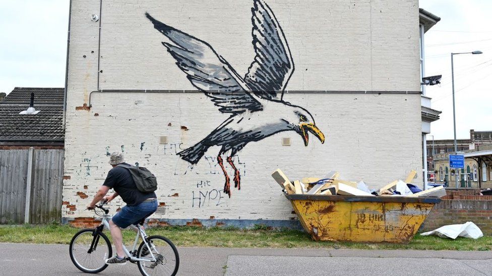 Possible Banksy mural of a gull, Lowestoft