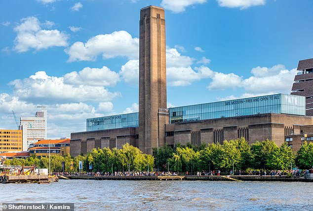 The Tate Modern, a vast former power station that¿s known as one of the world¿s best contemporary art museums, lies five minutes from Mercure London Bridge