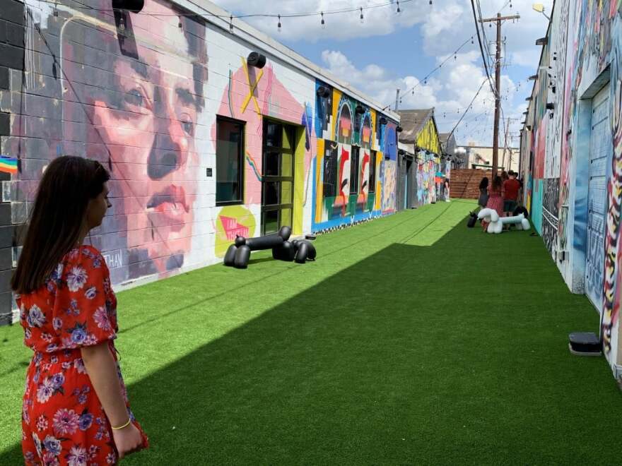 Take a stroll through Inspiration Alley in Fort Worth's Foundry District