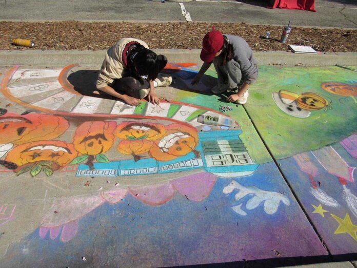 11-03-23-ENT-Hemet celebrates Chalktober Art Festival-DSphotos-1
