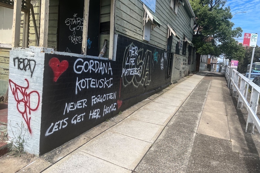 Graffiti on the side of an abandoned building in Newcastle that reads 'Gordana Kotevski never forget let's bring her home'