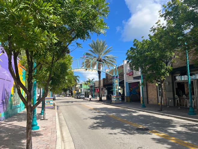 Atlantic Avenue's Pineapple Grove Arts District is located just off of Atlantic Avenue on NE 2nd Avenue.