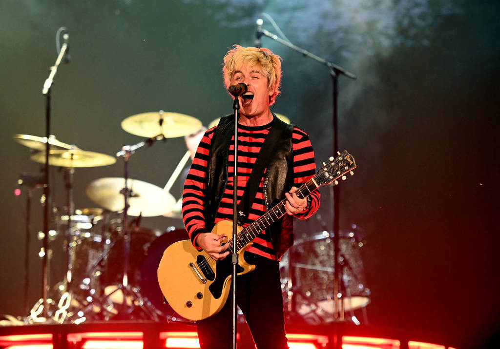 Billie Joe Armstrong of Green Day performing live