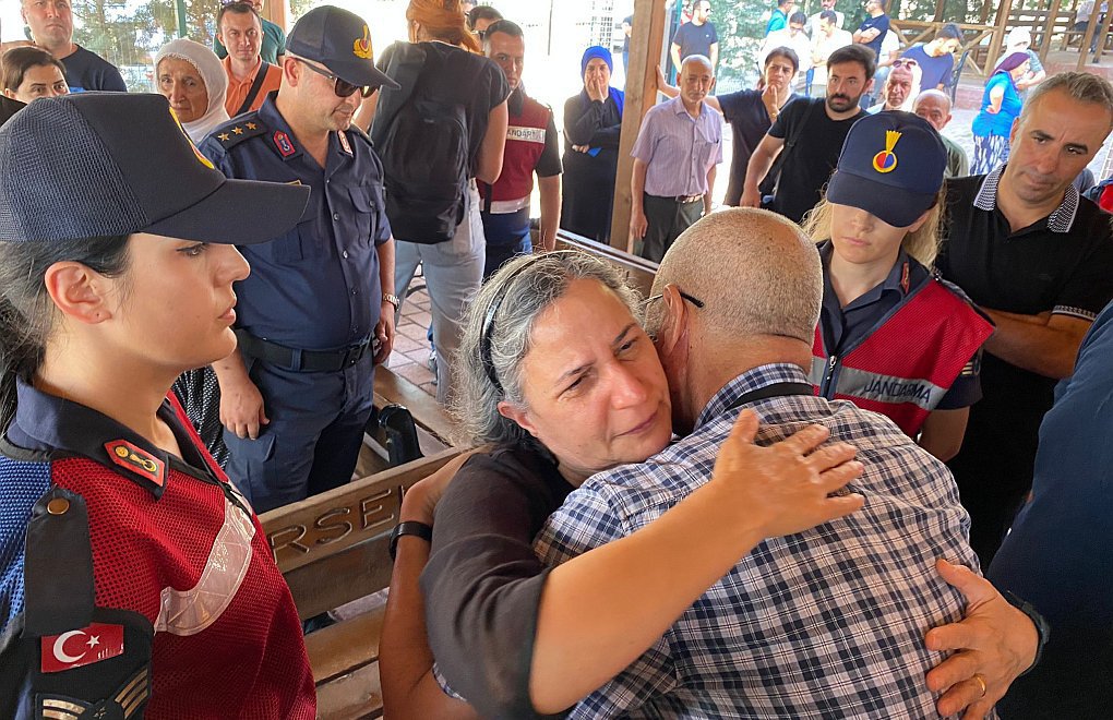 Imprisoned Kurdish politician Gültan Kışanak attends sister