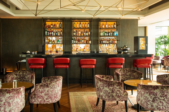 Cirrus 9 bar at The Oberoi hotel
