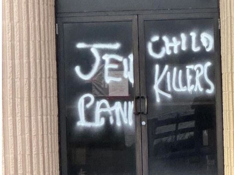 Photographs of the graffiti in Florida