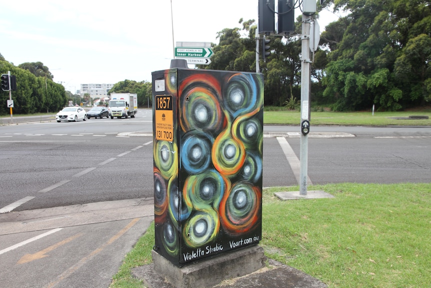 A traffic lights controlling box in operation. 