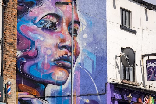 This mural is situated on London Road. It captivates the side of the Sketch Bar and matches the colours of the venue.