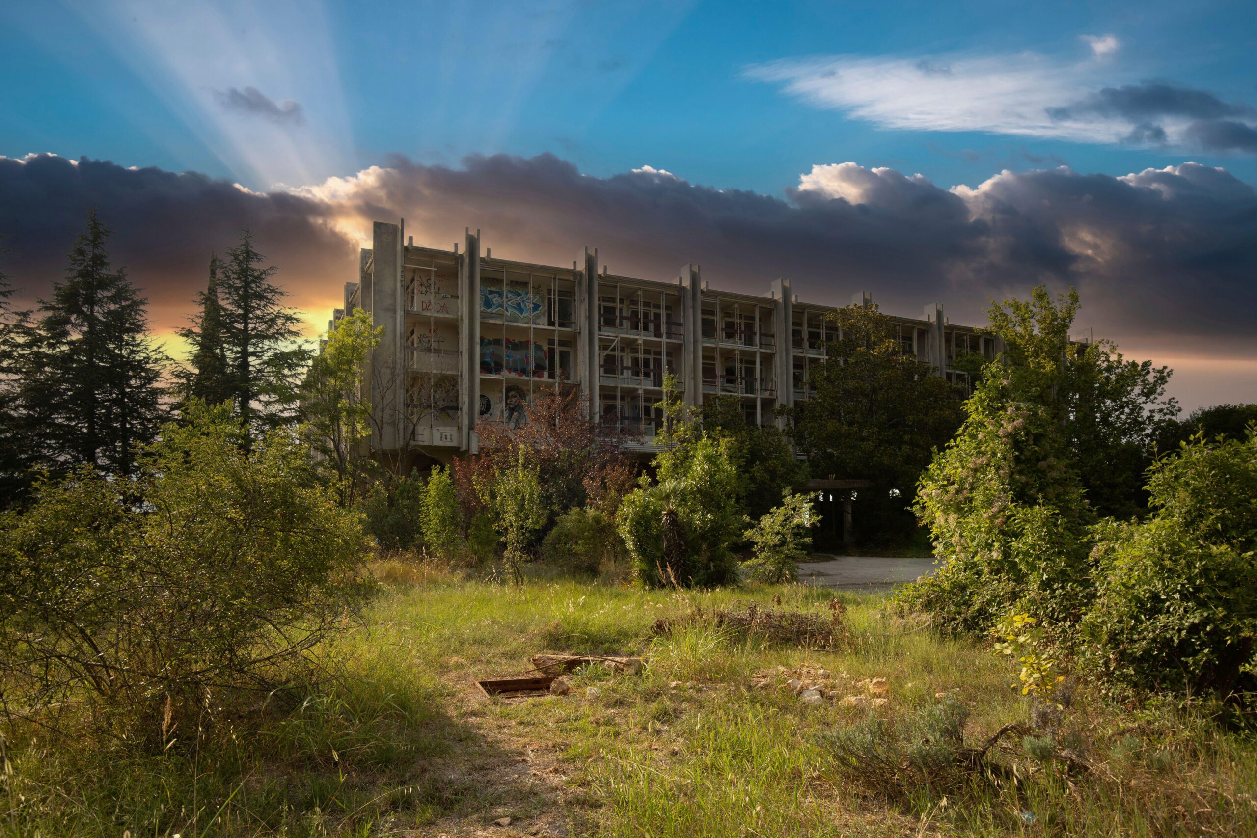 The hotel was abandoned in 1972