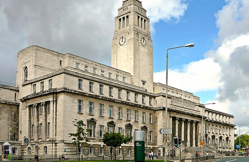  Parkinson Building, Leeds University, Leeds, England. (credit: Wikimedia Commons)
