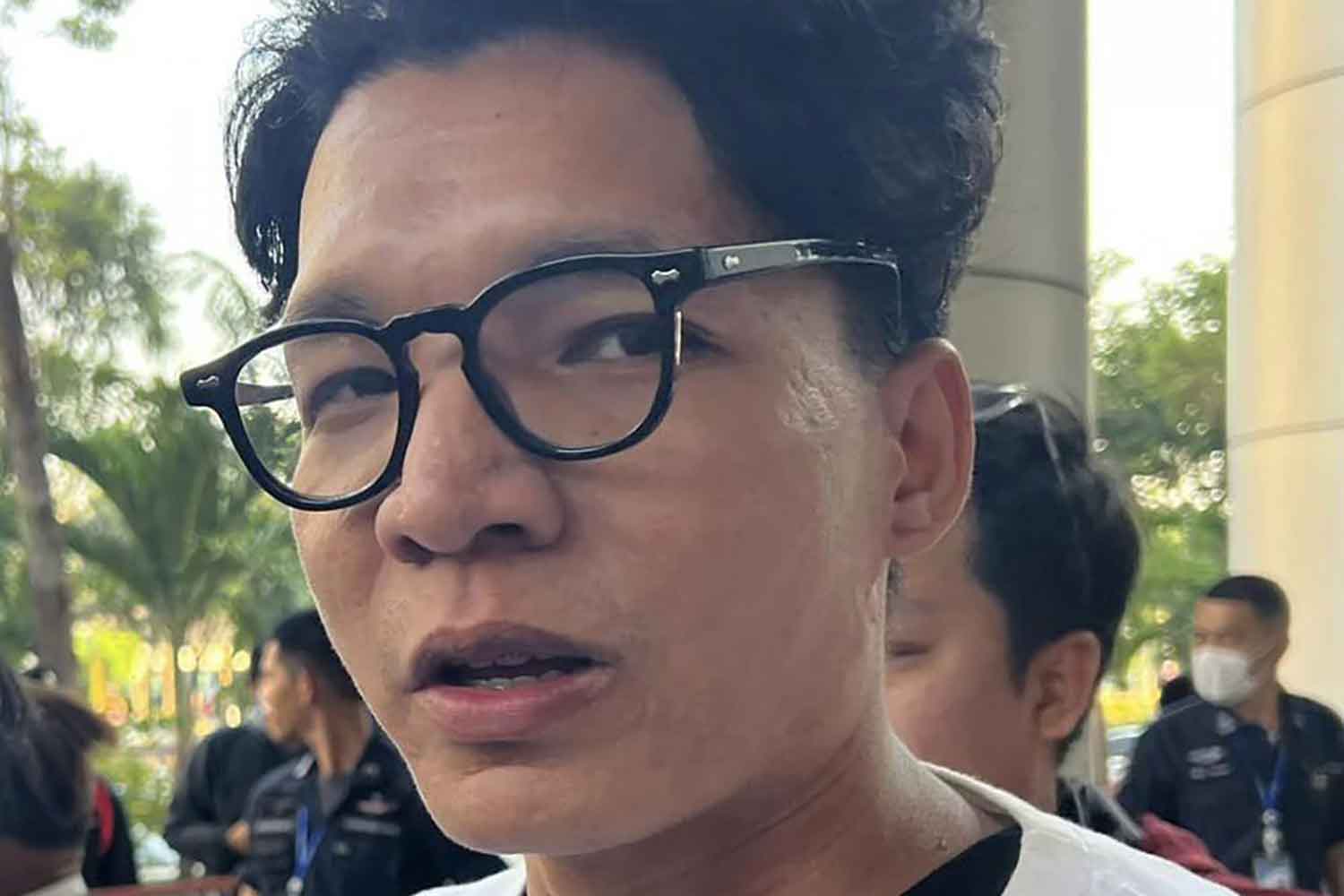 Firm denies ties to temple graffiti mess