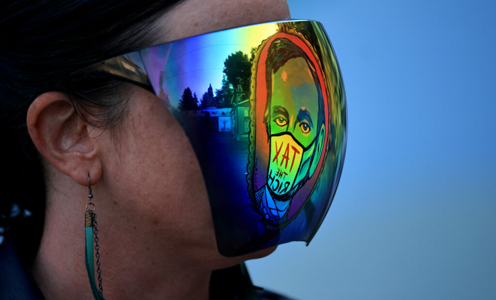 Sonoma County artist, The Velvet Bandit, a single mother of two children with one of her