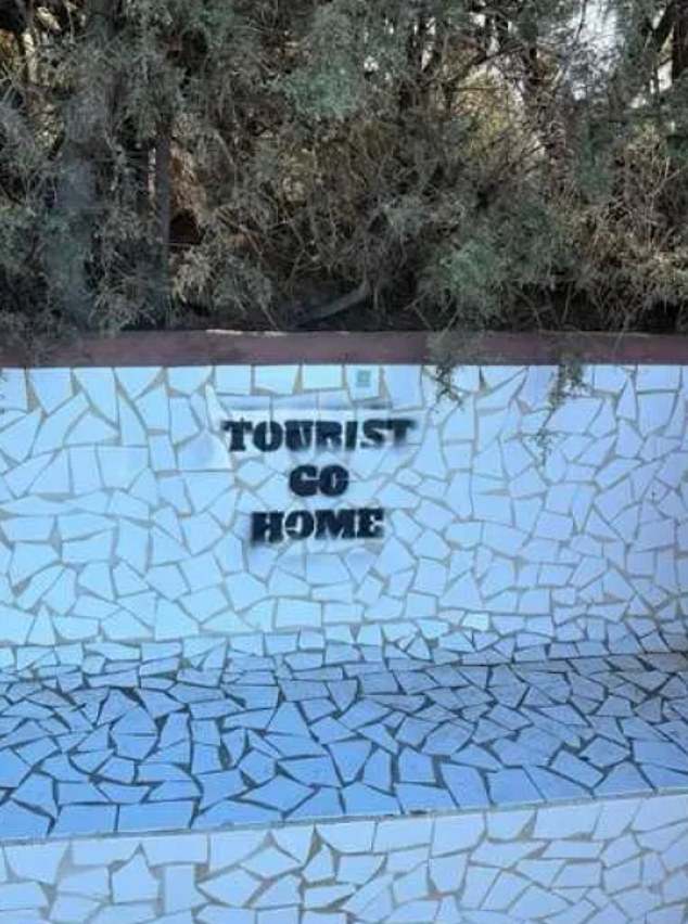 'TOURIST GO HOME' - Just to drum the message in further - they really want them all out