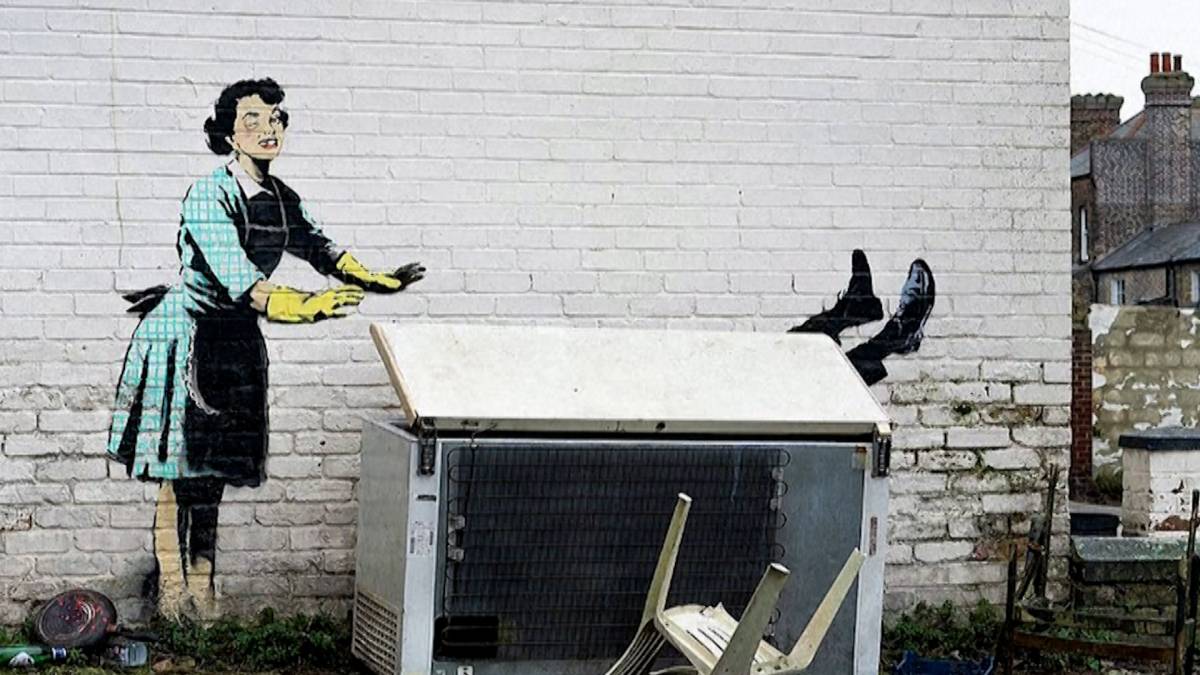 Click to play video: 'Banksy reveals new piece ‘Valentine’s day mascara’ in Margate'