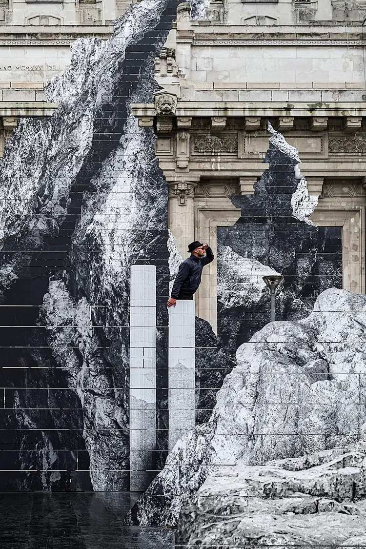 JR-artist-la-nascita-detail-milan-station